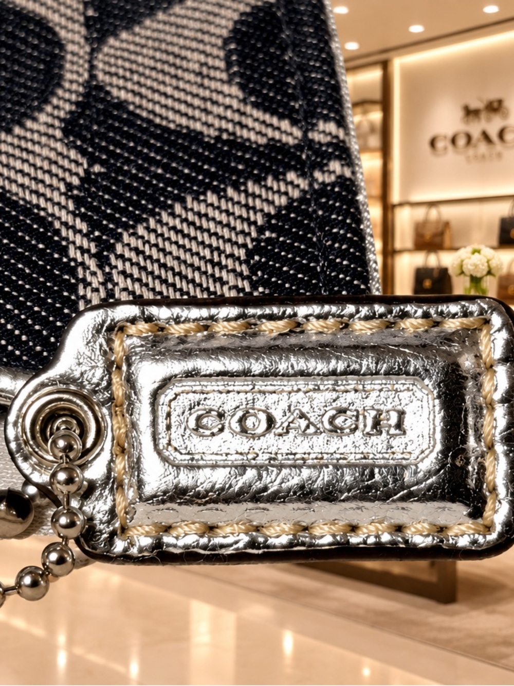 🦋COACH POPPY DENIM STRIPE SILVER Wallet Wristlet 🦋 - Picture 4 of 8